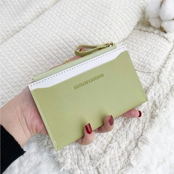 Handbags - ⚠️Clearance Mint Green And White Slim Cardholder / Wallet